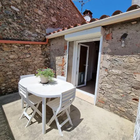 2 Apartment *